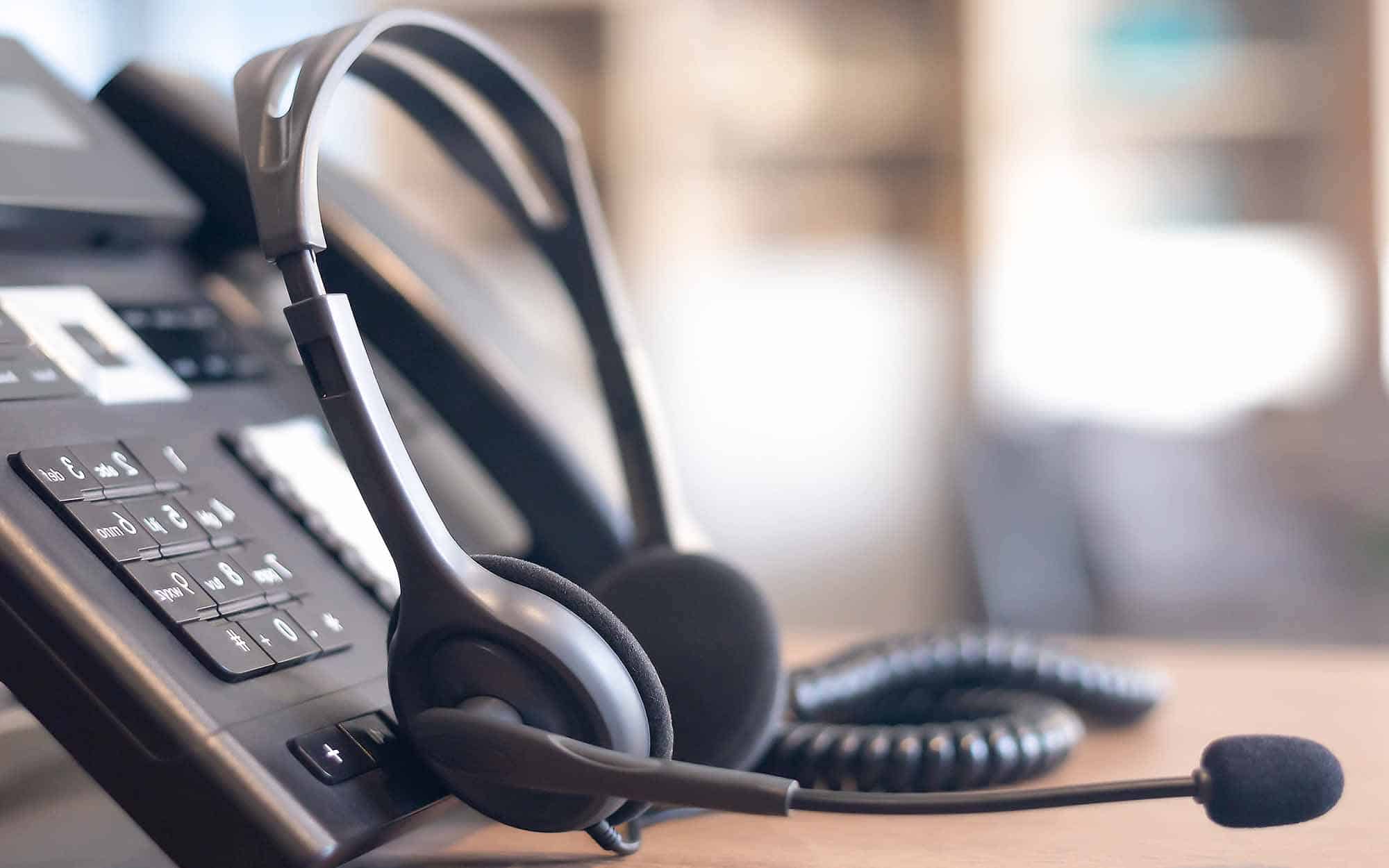Communication support, call center and customer service help desk